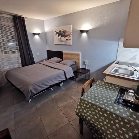Appart Hotel La Defense Курбьовоа Екстериор снимка