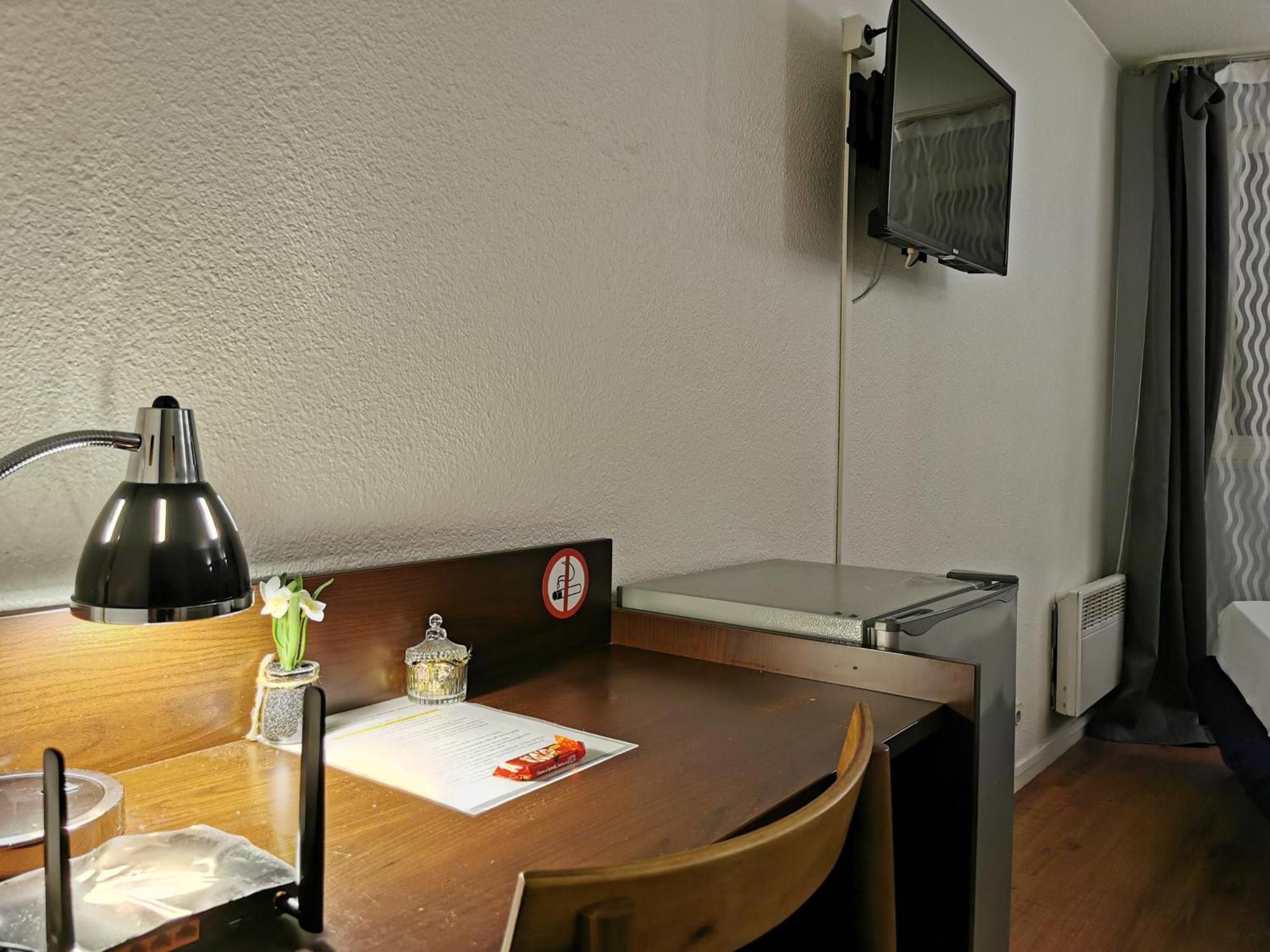 Appart Hotel La Defense Курбьовоа Екстериор снимка