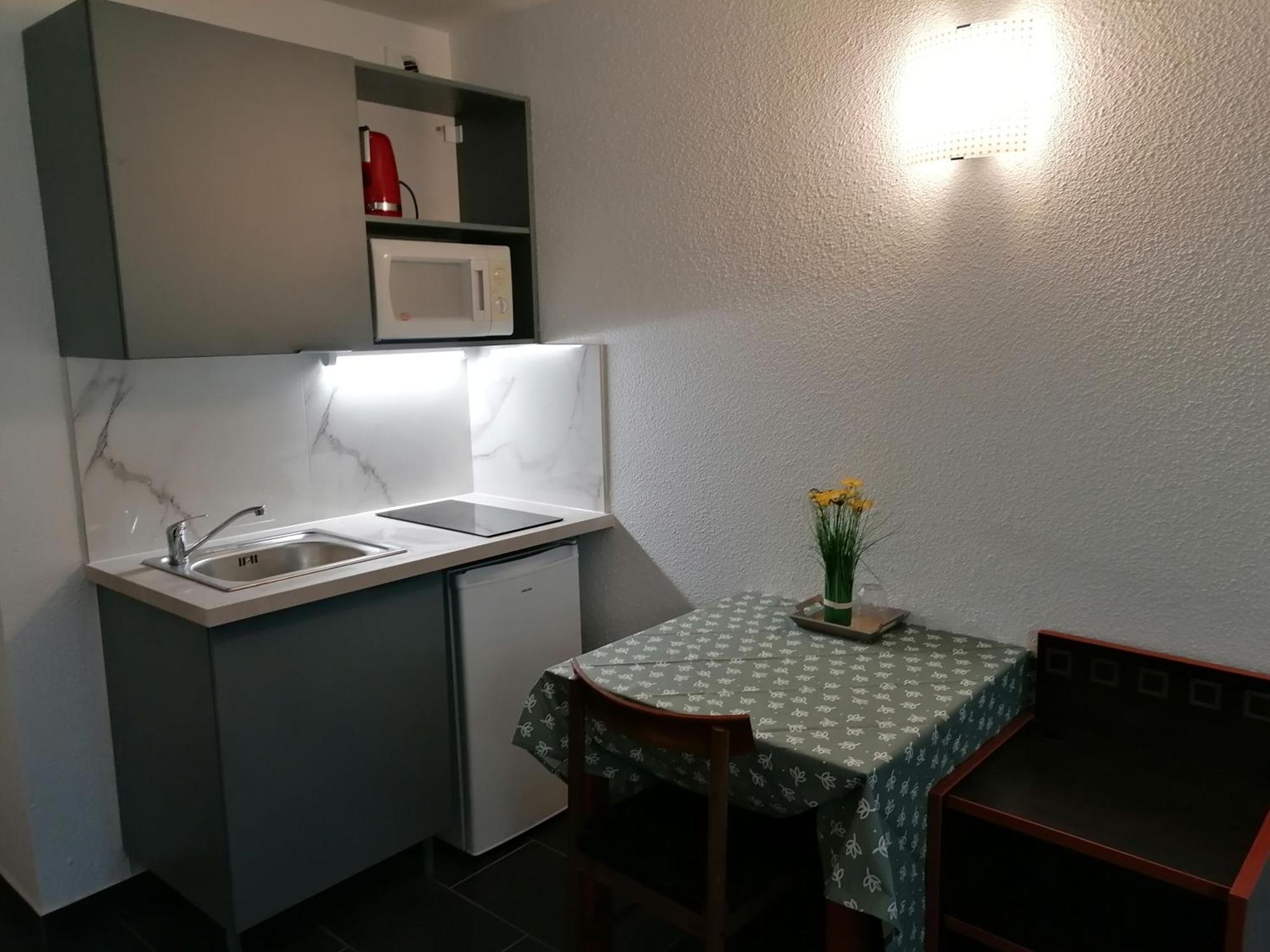 Appart Hotel La Defense Курбьовоа Екстериор снимка