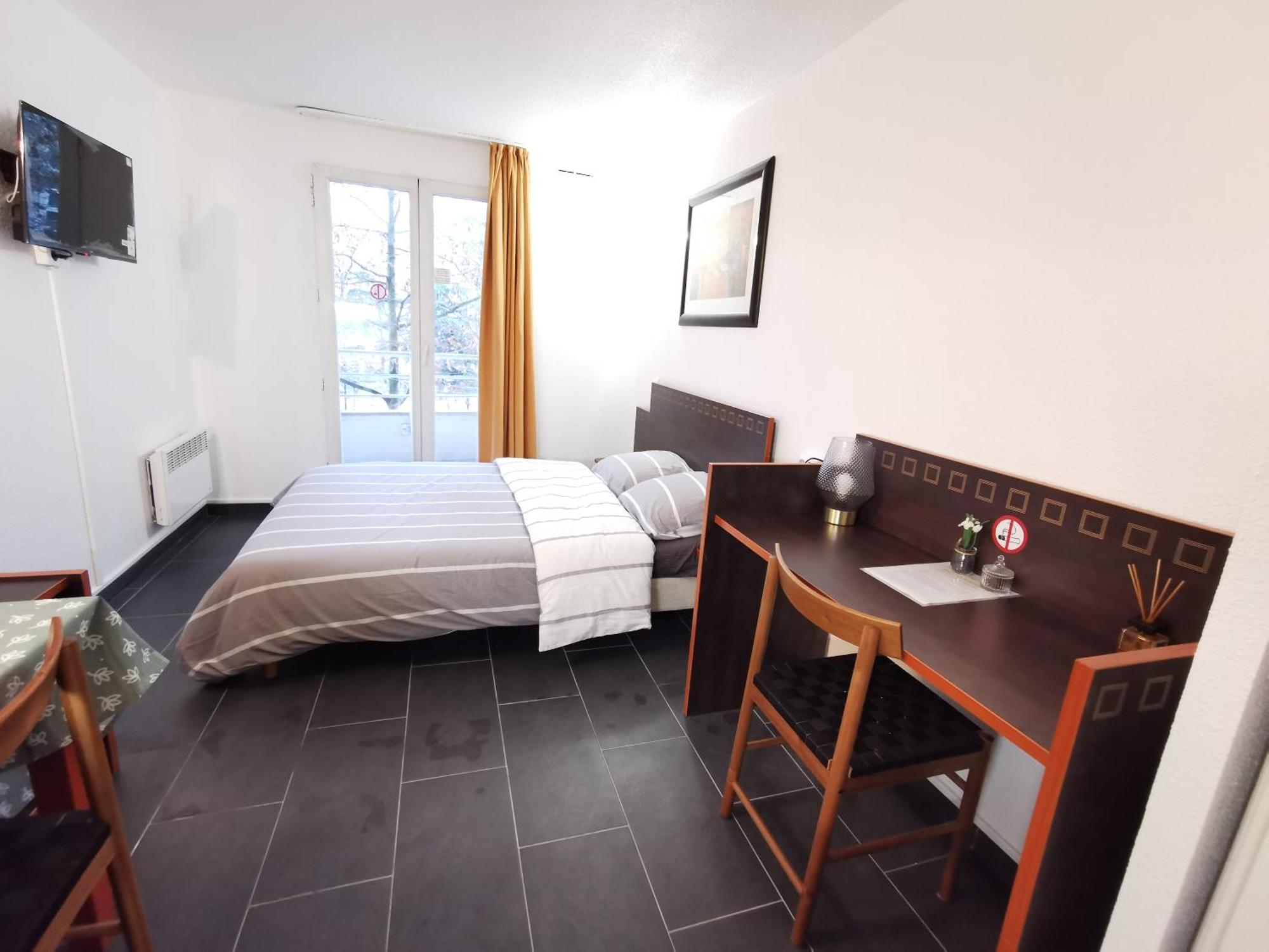 Appart Hotel La Defense Курбьовоа Екстериор снимка